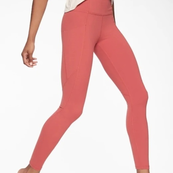 Athleta Pants - NWOT Athleta Coral Salutation 7/8 Leggings